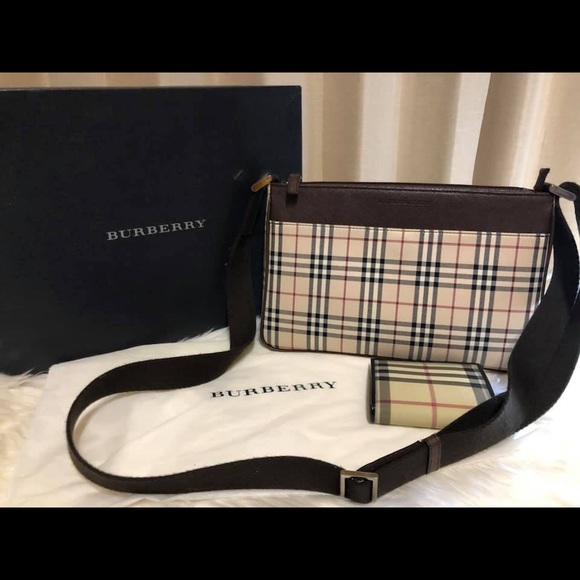 Burberry - Picture 3 of 4